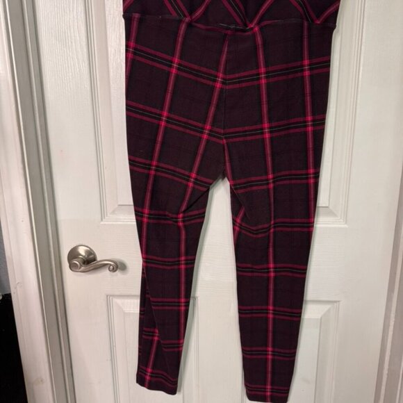 TORRID Pink & Black Plaid Ponte Stretch Pull-On Pixie Pant – PLUS SIZE - Picture 3 of 5